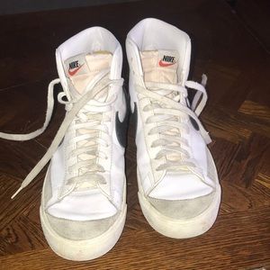 NIKE Mens Blazers  Size 11.5